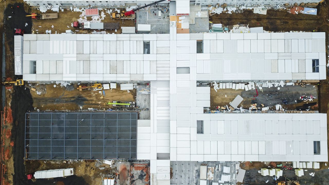 Vista aérea de obra de construcción